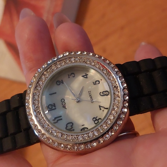 Vintage Avon Leo Sweet Honesty Perfume Bottle Watch  Kate Emerson Books - Picture 6 of 10